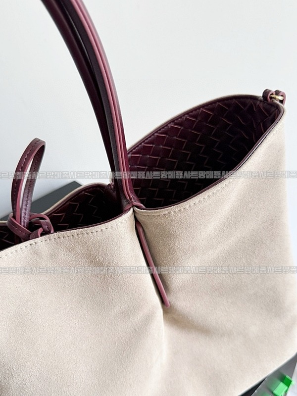 보테가베네타피나코테카라지  20260228-133813-008루.jpg