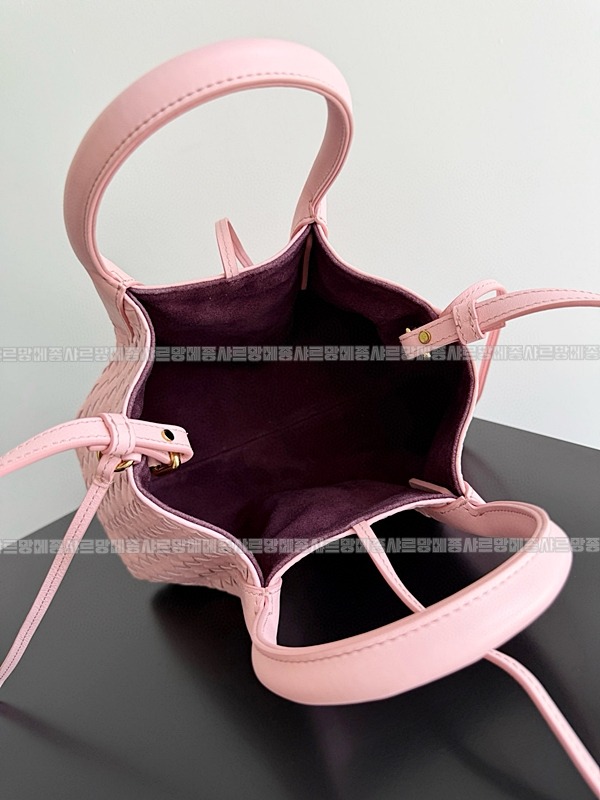 보테가베네타피나코테카스몰  20260228-135137-009루.jpg