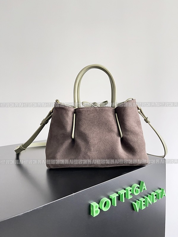 보테가베네타피나코테카스몰  20260228-135454-003루.jpg