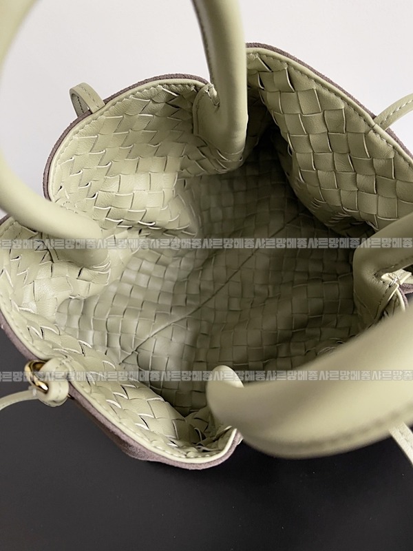 보테가베네타피나코테카스몰  20260228-135454-007루.jpg