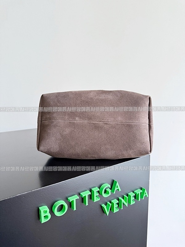 보테가베네타피나코테카스몰  20260228-140313-005루.jpg