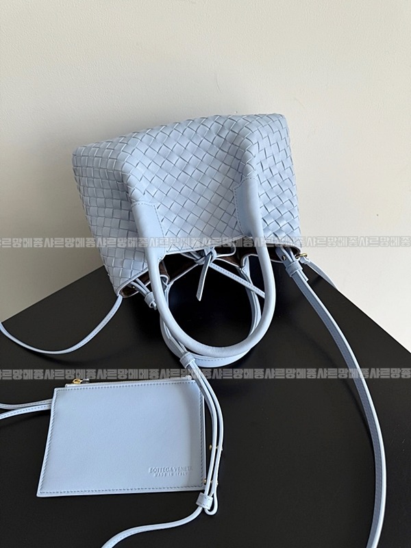 보테가베네타피나코테카스몰  20260228-140313-006루.jpg