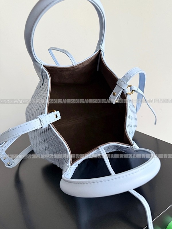 보테가베네타피나코테카스몰  20260228-140313-008루.jpg