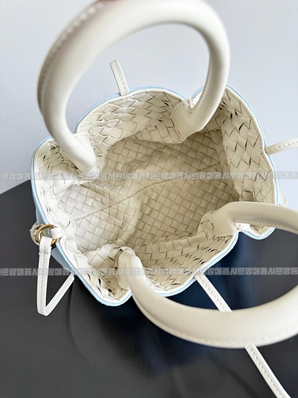 보테가베네타피나코테카스몰  20260228-140447-008루.jpg