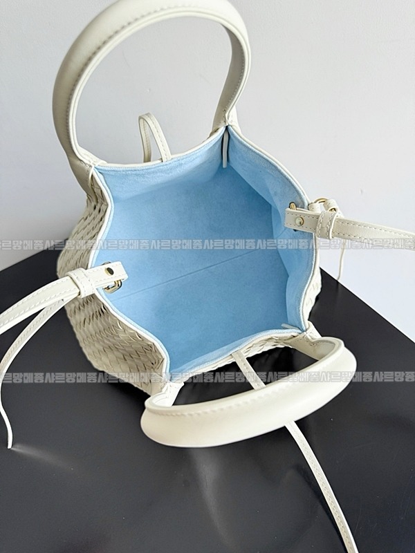 보테가베네타피나코테카스몰  20260228-140447-009루.jpg