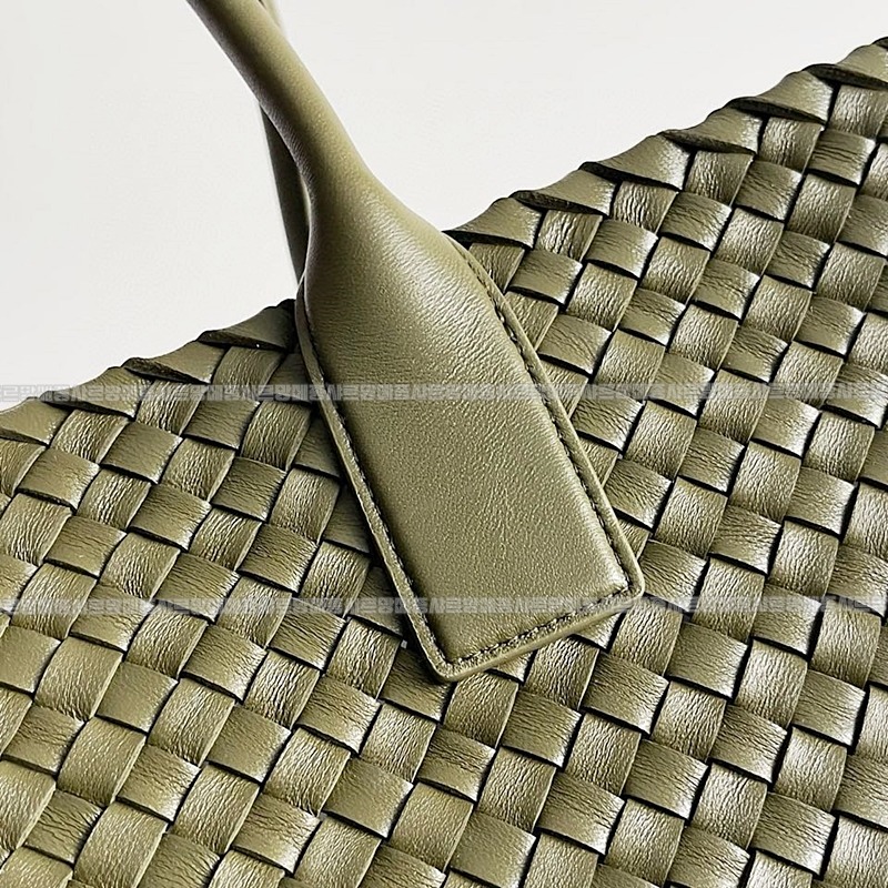 보테가베네타까바특대 20260228-141347-004루.jpg