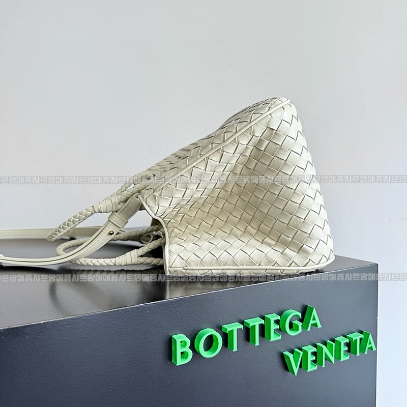 보태가베네타바스켓백 20260228-160543-002루.jpg