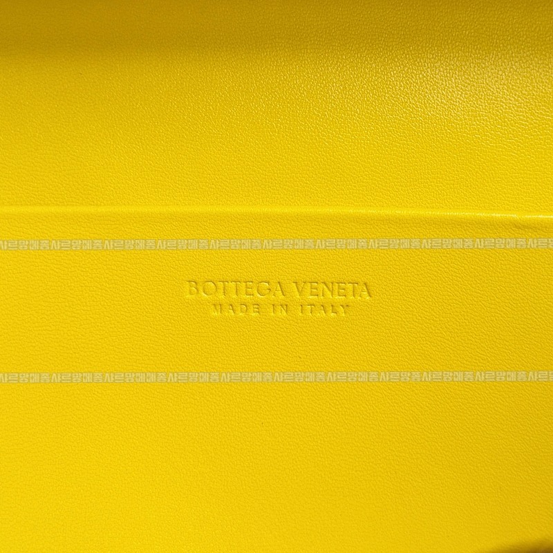 보테가베네타뱅뱅베네티케이스20260301-100137-008루.jpg