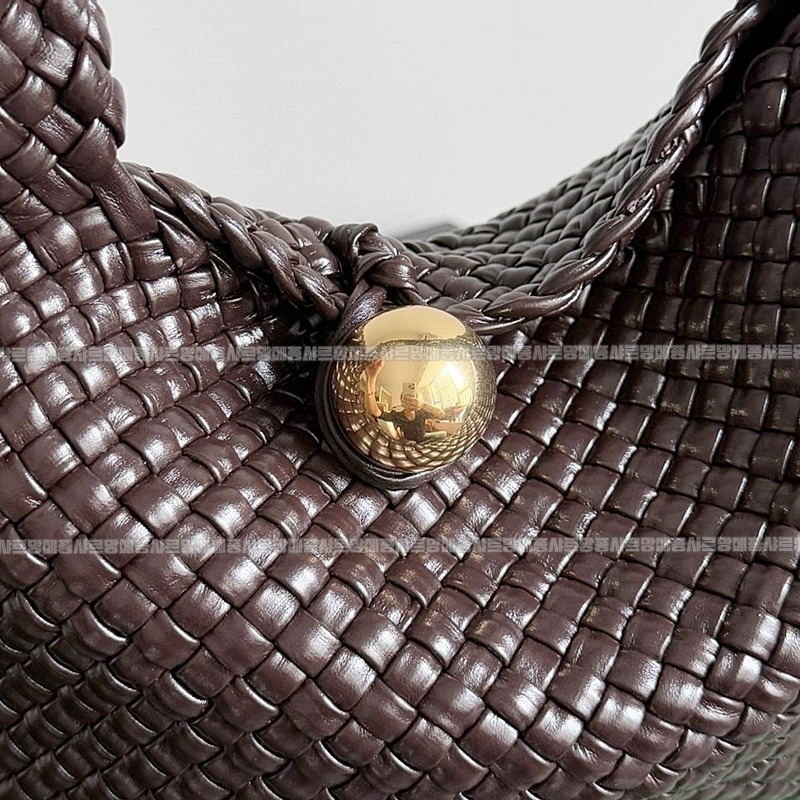 보테가베네타토스카바치 20260301-100952-004루.jpg