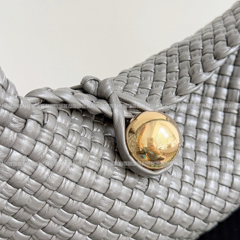 보테가베네타토스카바치 20260301-101218-003루.jpg