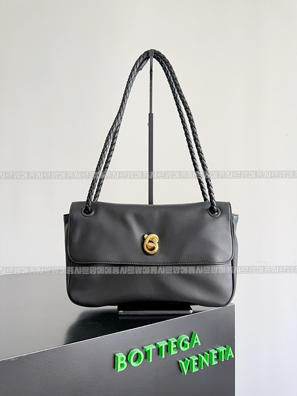 보테가베네타메디슨 20260301-101754-001루.jpg