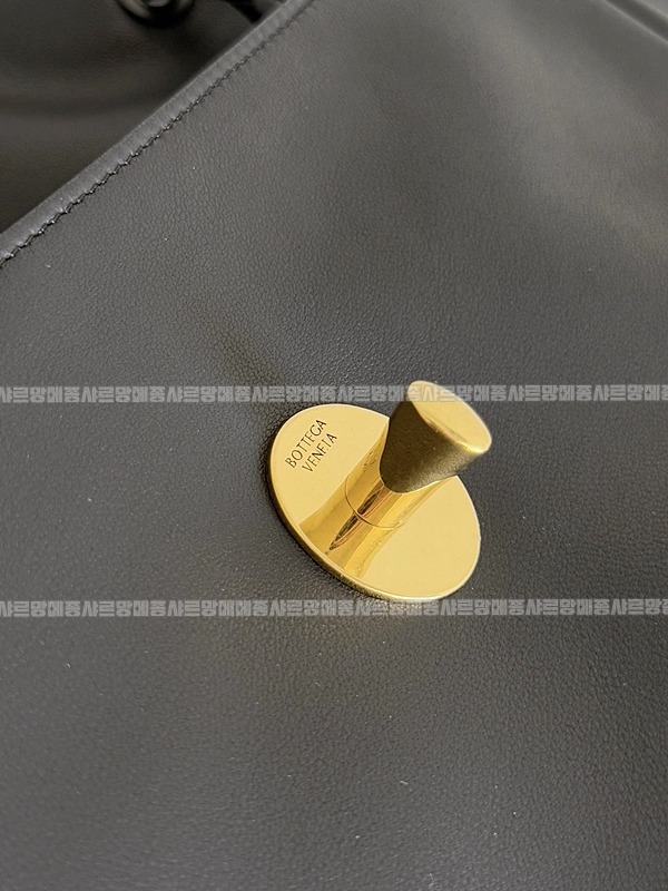 보테가베네타메디슨 20260301-101755-007루.jpg