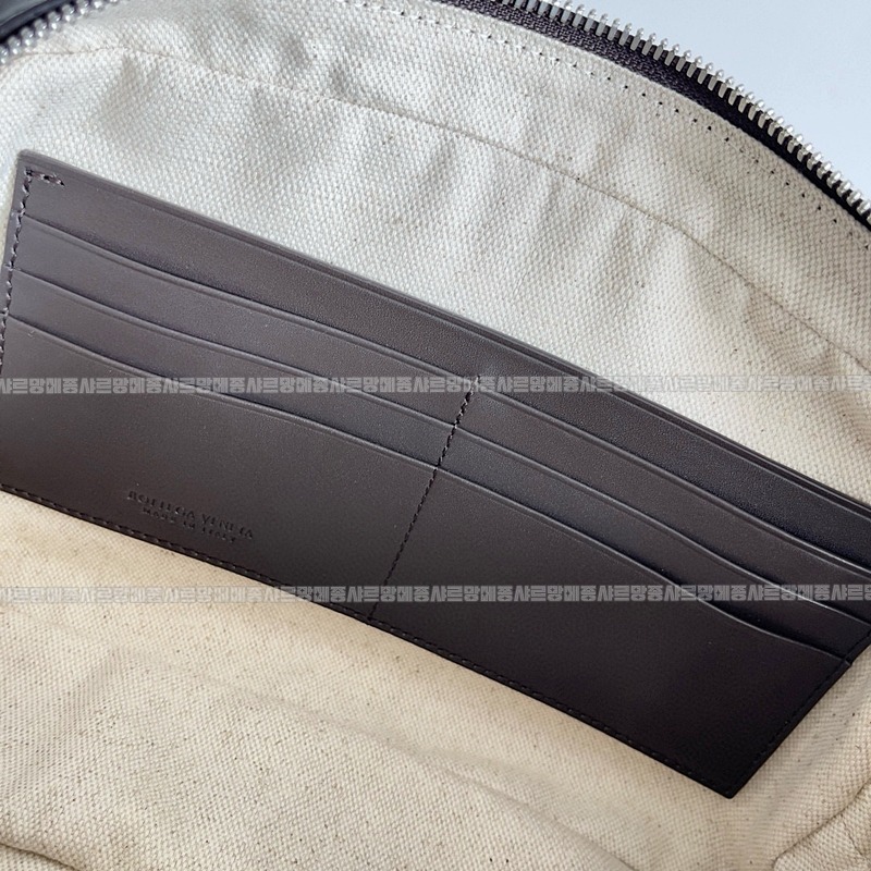 보테가베네타인트레치아토스몰파우치위드손목스트랩 20260301-103404-008루.jpg