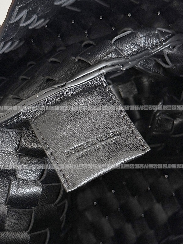 보테가베네타캄파나라지 20260301-110807-008루.jpg