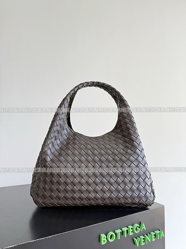 보테가베네타캄파나라지 20260301-111047-001루.jpg