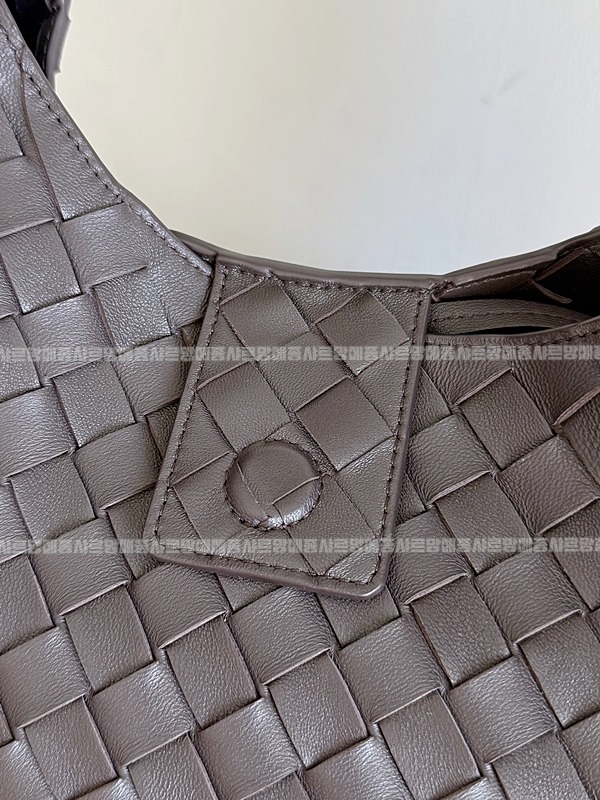 보테가베네타캄파나라지 20260301-111047-005루.jpg