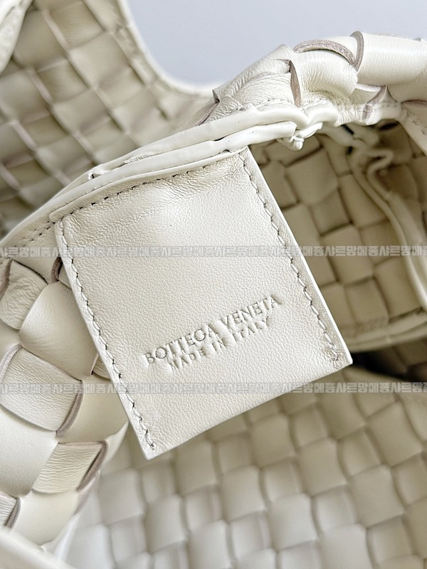 보테가베네타캄파나라지 20260301-111443-008루.jpg