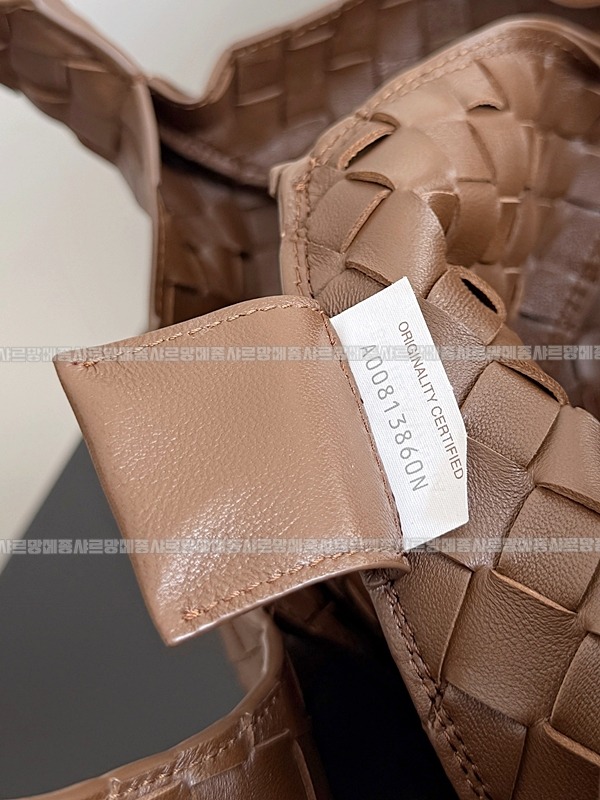 보테가베네타캄파나미디움 20260301-111718-008루.jpg