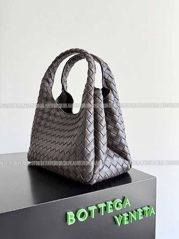 보테가베네타캄파나미디움 20260301-111940-002루.jpg