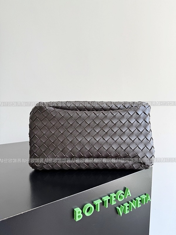 보테가베네타캄파나미디움 20260301-111940-004루.jpg