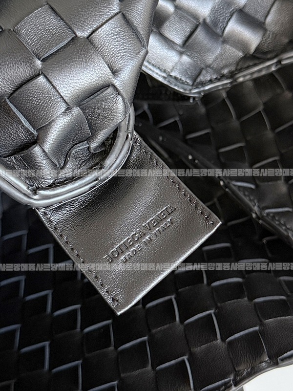 보테가베네타캄파나미디움 20260301-112127-008루.jpg