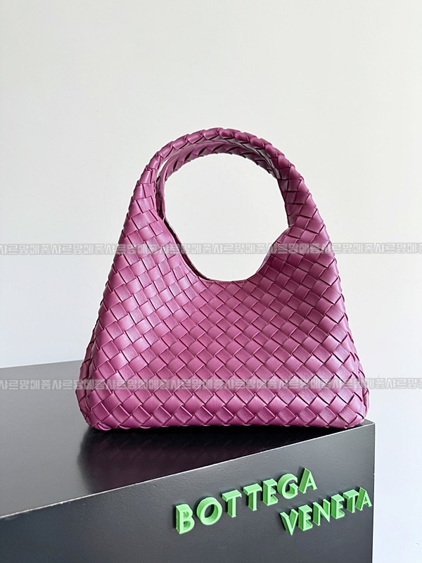 보테가베네타캄파나미디움 20260301-112318-001루.jpg