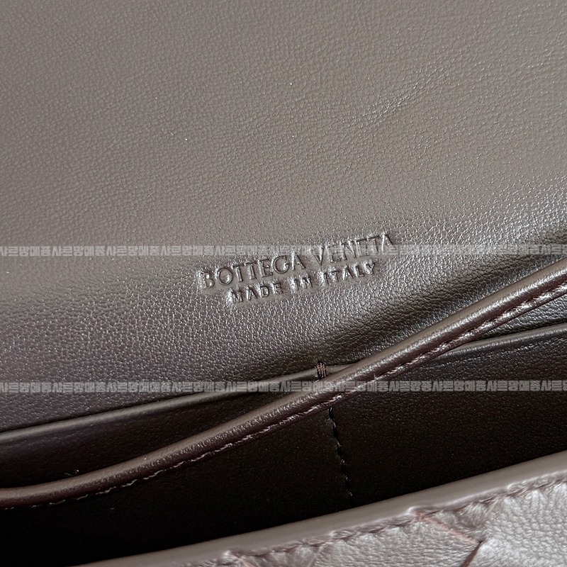 보테가베네타안디아모데이지파우치 20260301-113043-008루.jpg