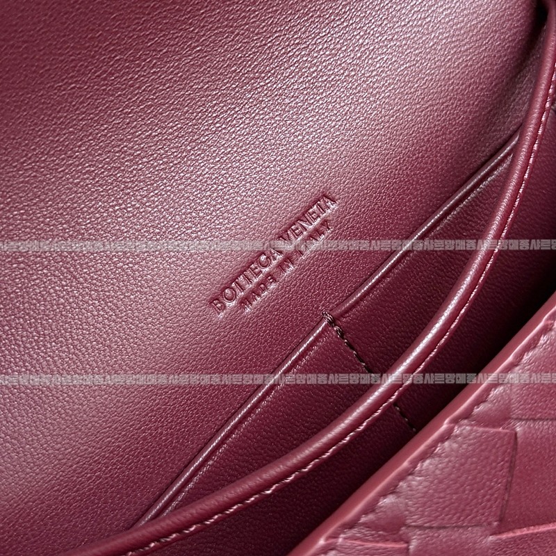 보테가베네타안디아모데이지파우치 20260301-113424-008루.jpg