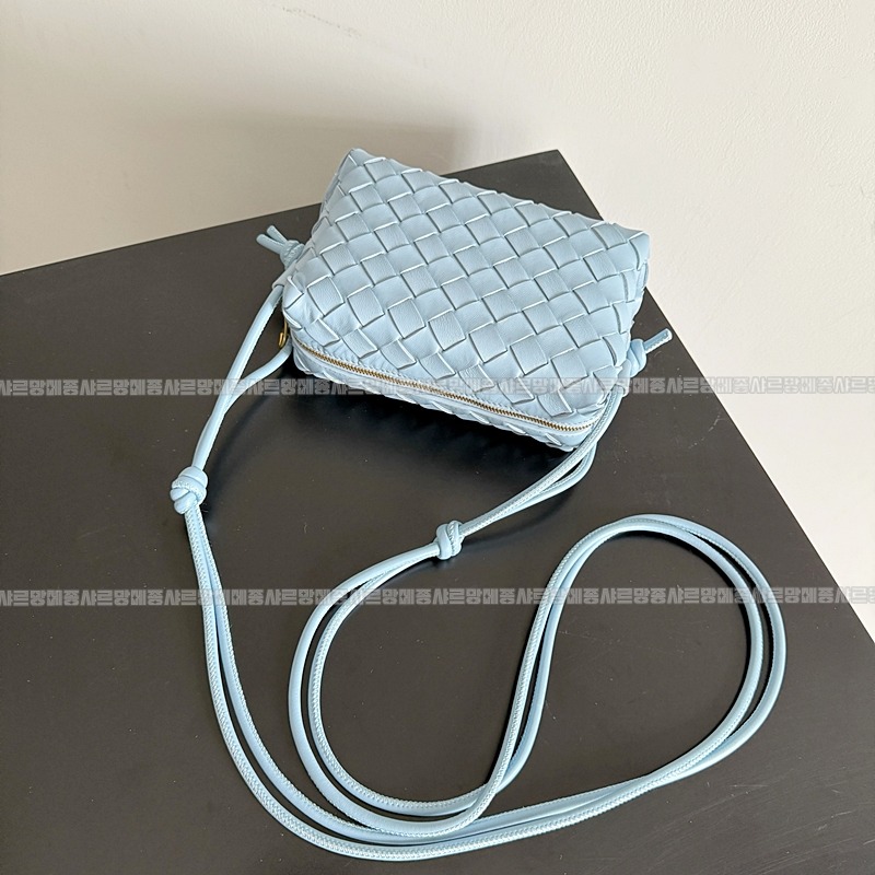 보테가베네타미니루프백 20260301-125711-007루.jpg