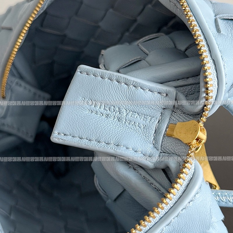 보테가베네타미니루프백 20260301-125711-008루.jpg