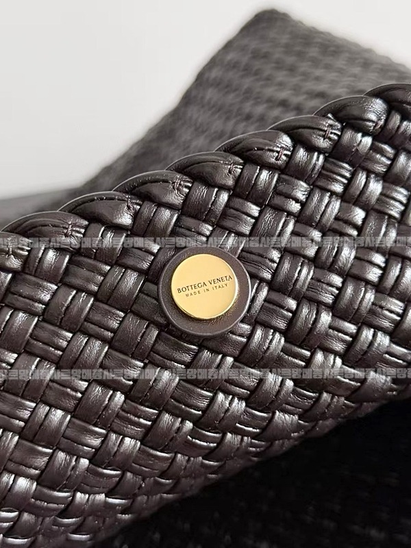 보테가베네타토스카바치라지 20260301-130505-005루.jpg