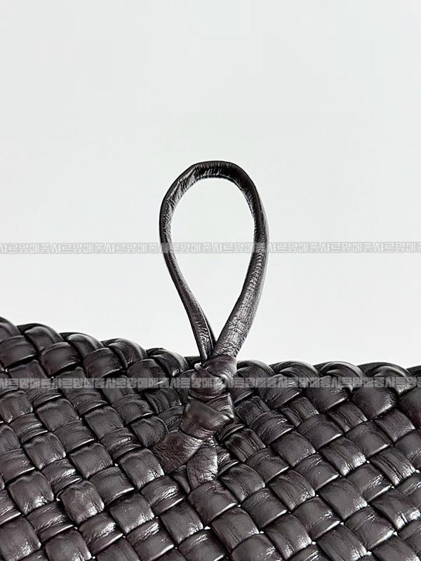 보테가베네타토스카바치라지 20260301-130505-004루.jpg