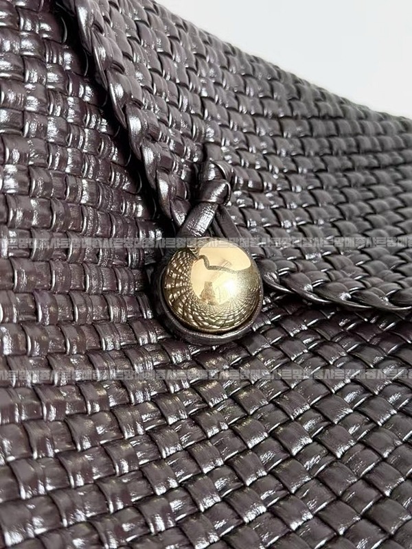 보테가베네타토스카바치라지 20260301-130505-006루.jpg