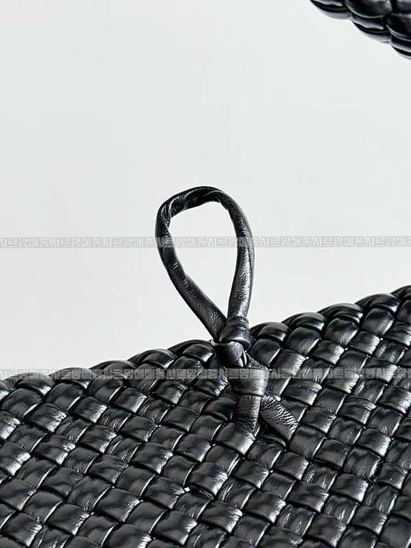 보테가베네타토스카바치라지 20260301-130724-005루.jpg