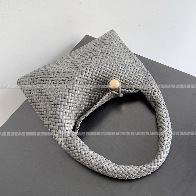 보테가베네타토스카바치 20260301-130933-005루.jpg