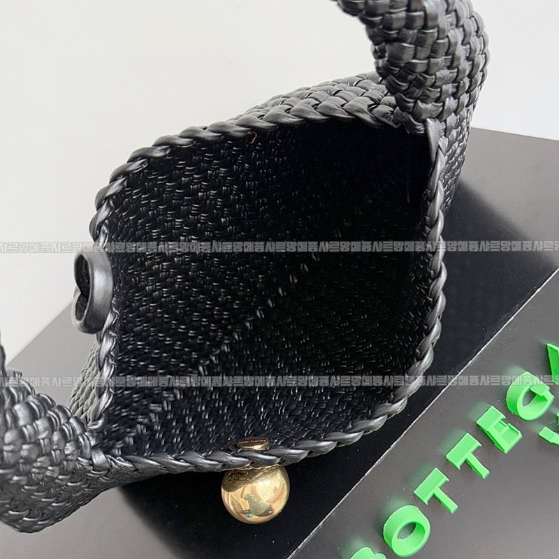 보테가베네타토스카바치 20260301-131324-008루.jpg