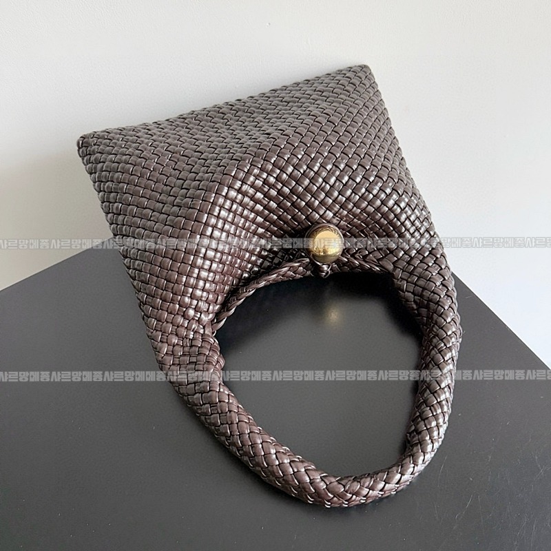 보테가베네타토스카바치 20260301-133117-005루.jpg