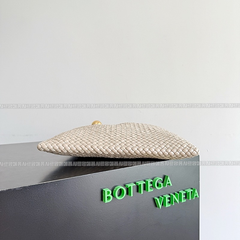 보테가베네타토스카 20260301-133543-003루.jpg