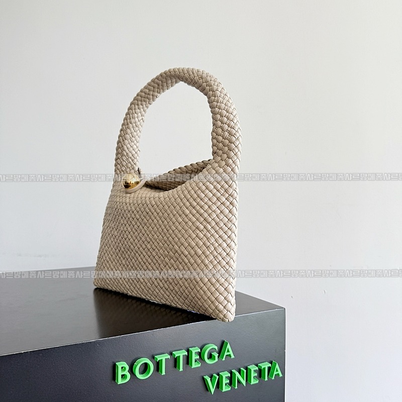 보테가베네타토스카 20260301-133543-002루.jpg