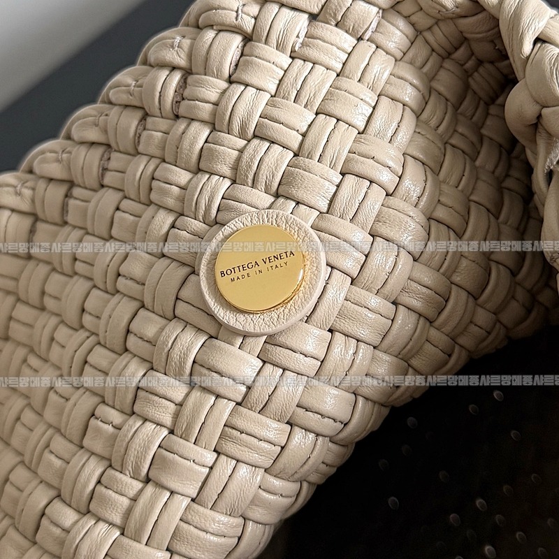 보테가베네타토스카 20260301-133544-006루.jpg