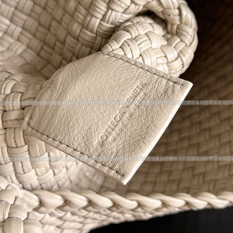 보테가베네타토스카 20260301-133544-007루.jpg