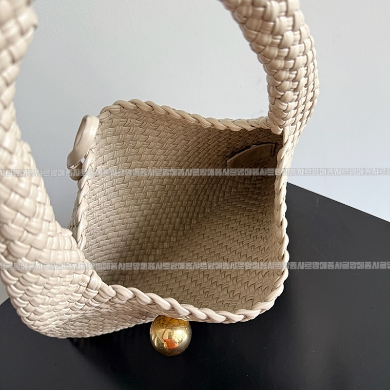 보테가베네타토스카 20260301-133544-009루.jpg