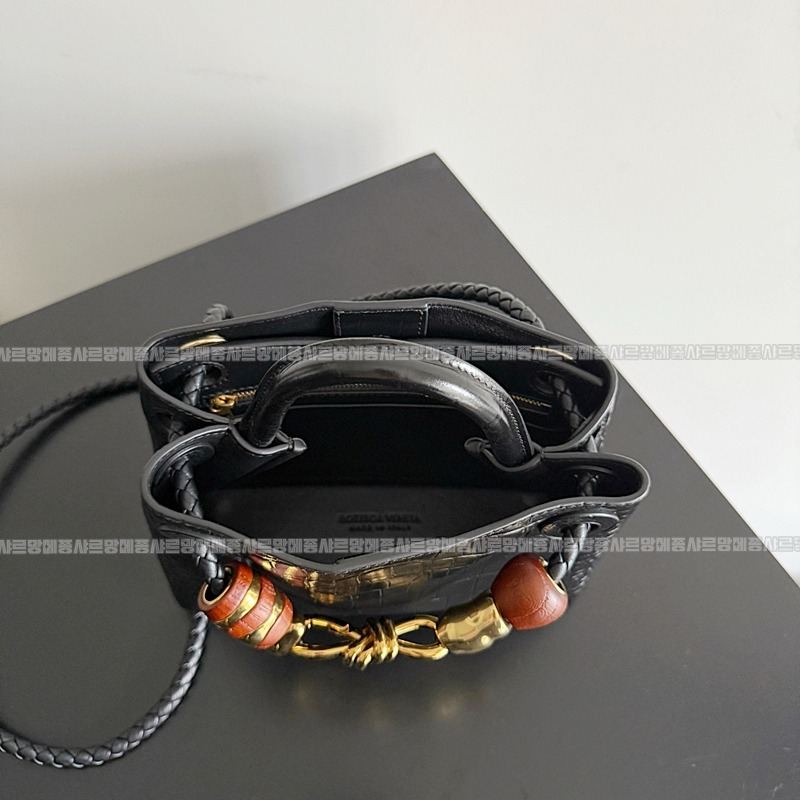 보테가베네타미니안디아모 20260301-140134-009루.jpg