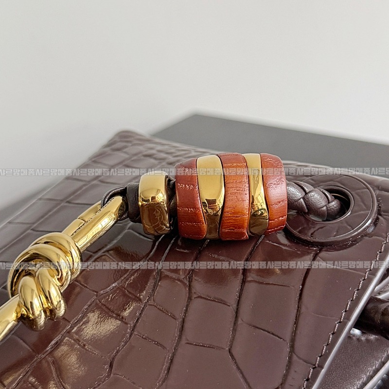 보테가베네타미니안디아모 20260301-140355-006루.jpg