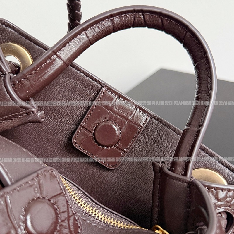 보테가베네타미니안디아모 20260301-140355-008루.jpg