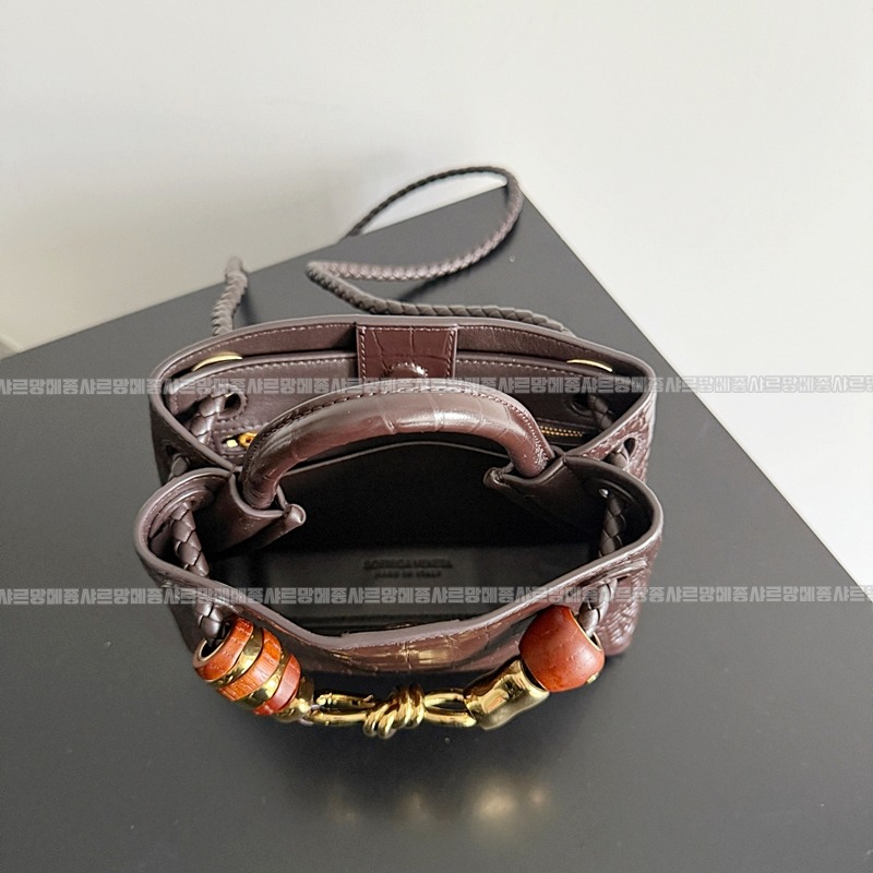 보테가베네타미니안디아모 20260301-140355-009루.jpg