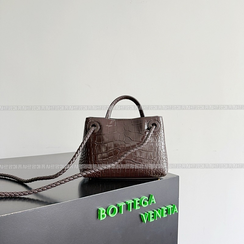 보테가베네타미니안디아모 20260301-140354-003루.jpg