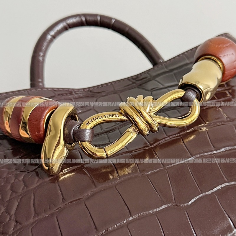 보테가베네타미니안디아모 20260301-140354-005루.jpg