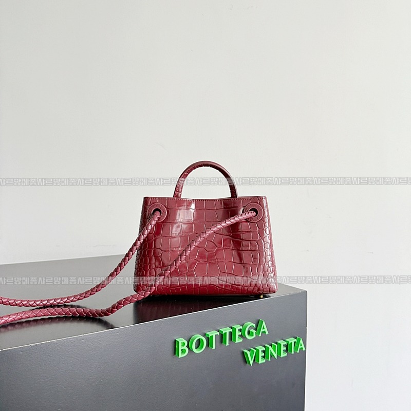 보테가베네타미니안디아모 20260301-140636-003루.jpg