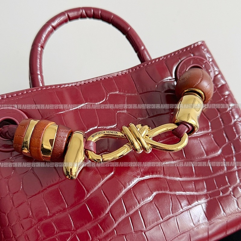 보테가베네타미니안디아모 20260301-140636-005루.jpg